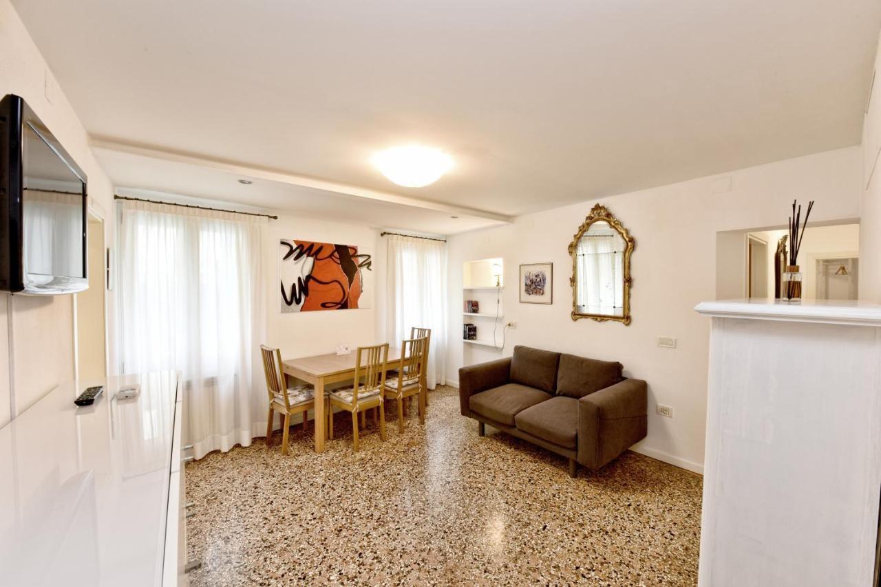 True Venice 2 Bedrooms In The Heart Of Castello Venedig Eksteriør billede