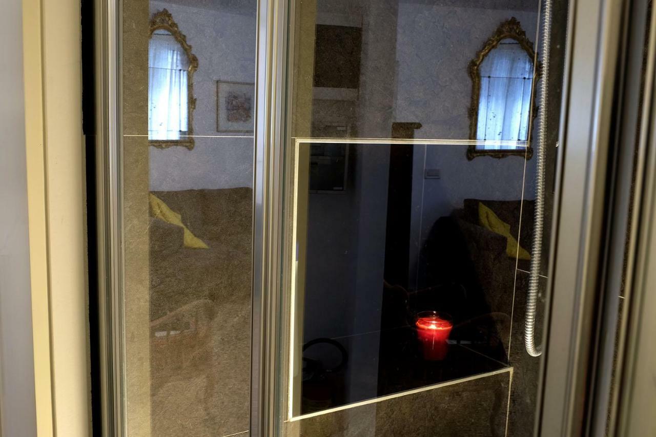 True Venice 2 Bedrooms In The Heart Of Castello Venedig Eksteriør billede